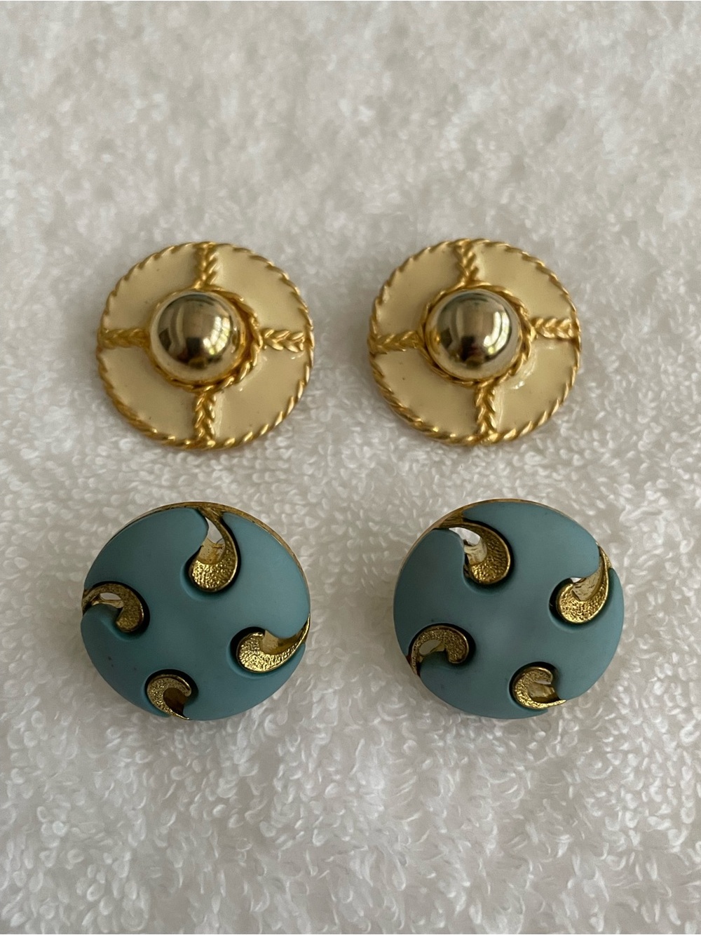 Vintage Clip-on Earrings (2 pairs)